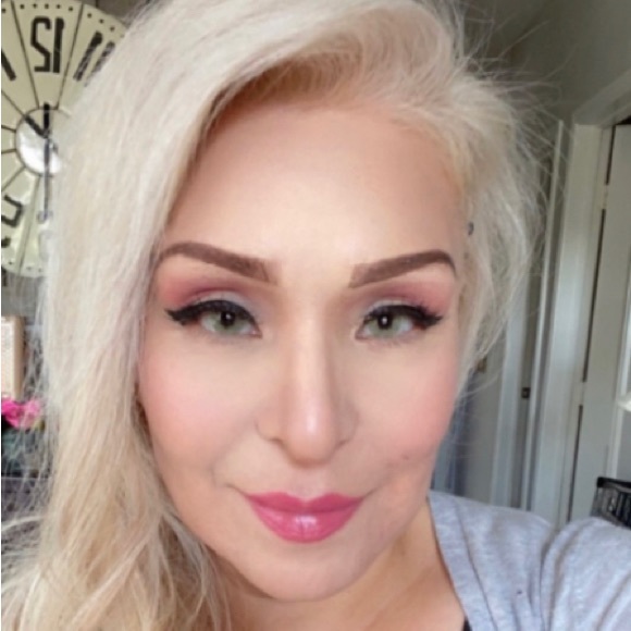 Meet your Posher, Victoria i - Picture 2 of 2